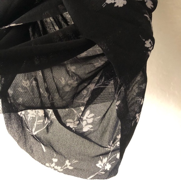 NEW Vince Camuto mesh floral top black and white XXS - Picture 6 of 12